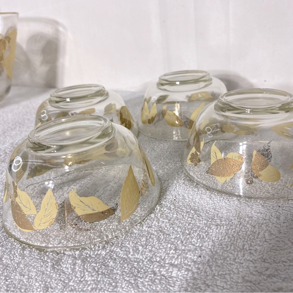 Vintage MCM Gold Leaf Large Glass Salad Bowl With 4 Matching Small Bowls - Picture 11 of 16